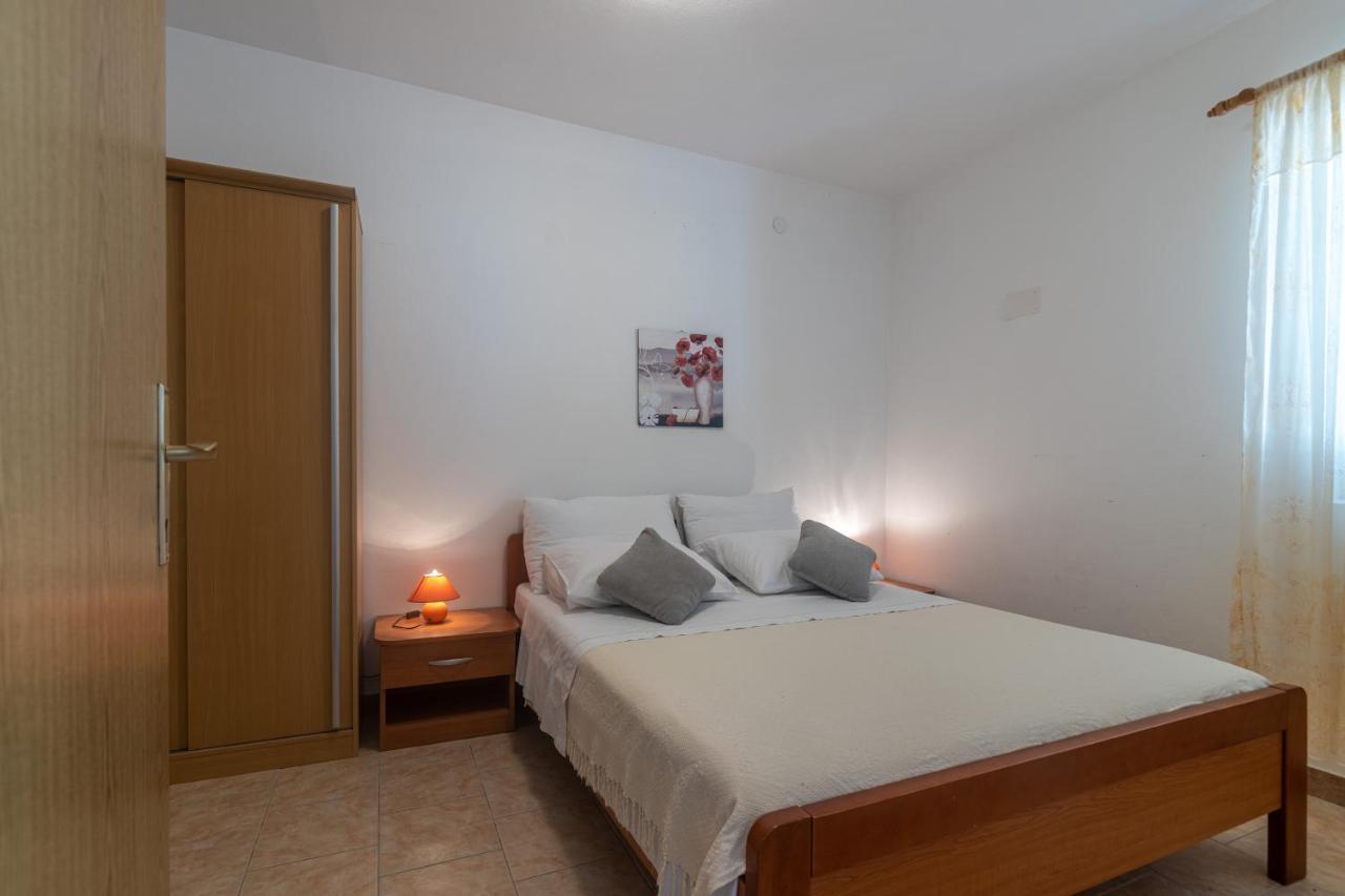 Apartments With A Parking Space Ivan Dolac, Hvar - 15784 Extérieur photo