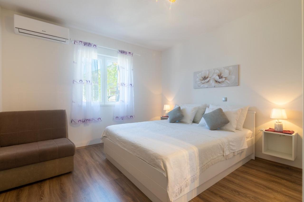 Apartments With A Parking Space Ivan Dolac, Hvar - 15784 Extérieur photo